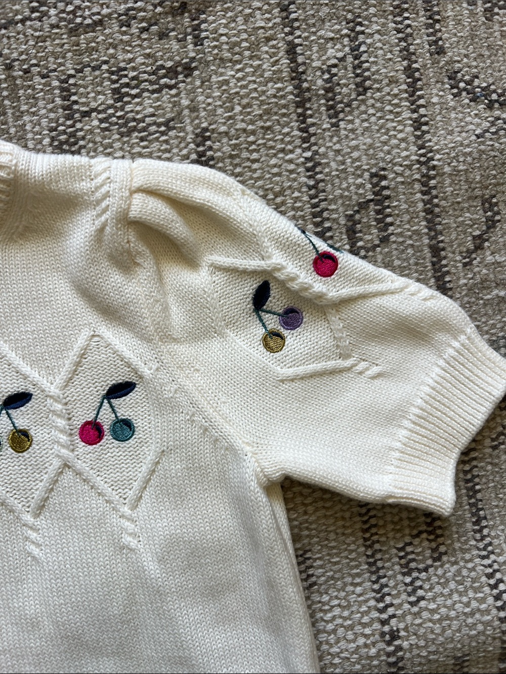 Bonpoint Cream Knit Sweater with Multicolor Cherry Embroidery - Picture 4 of 7